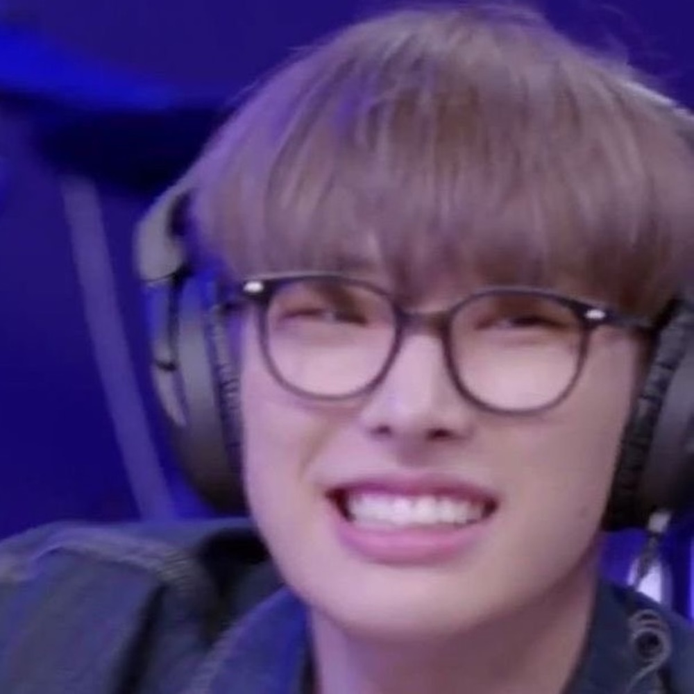 Meet your Posher, Malika